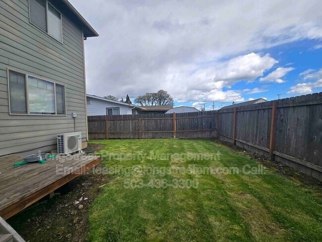 Photo - 1806 College St