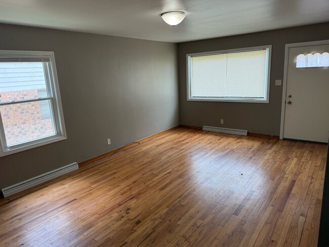 Photo - 1479 Hyde Park Ave