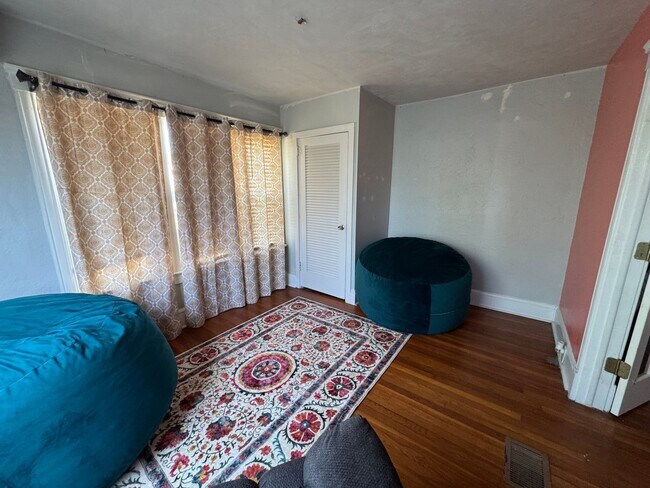 Photo - 328 Manhattan Ave