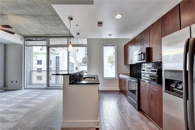 Photo - 44 Peachtree Pl NE Unidad 828