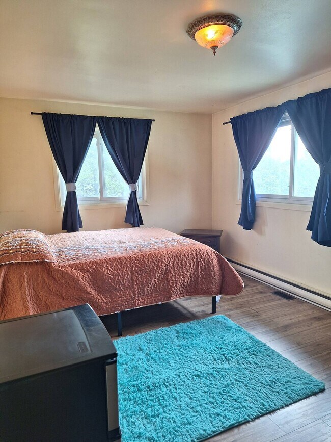 Photo - 1469 Oak Hill Rd