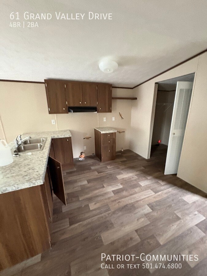 Photo - 61 Grand Valley Dr