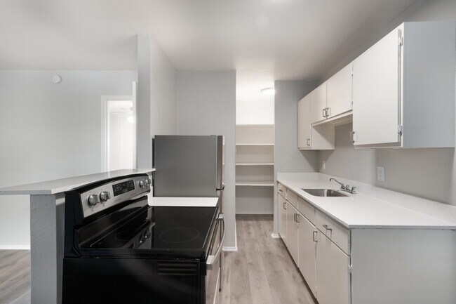 Photo - Greenway Apartments