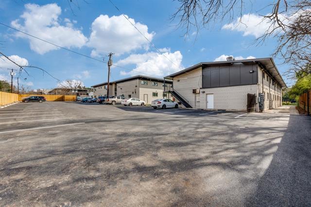 Photo - 5917 Gaston Ave Unit 117