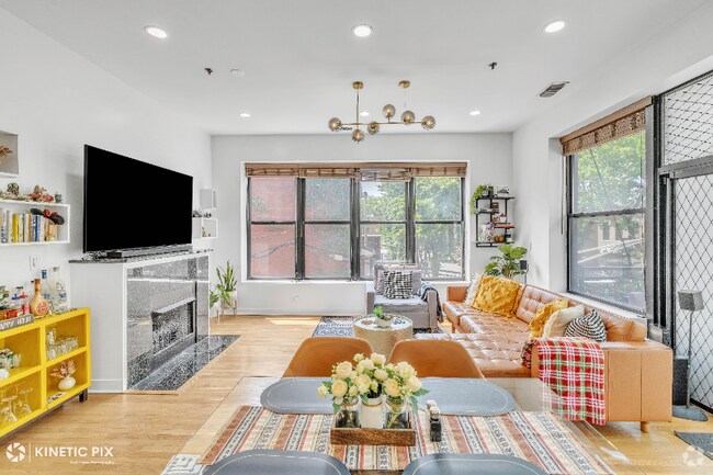 Building Photo - 1 S Leavitt St Rental