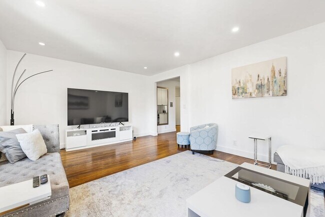 Photo - 1490 Beacon St Unit 4