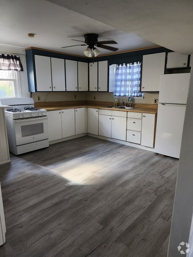 Building Photo - 30 Glendale Ave Unit Donna Rental