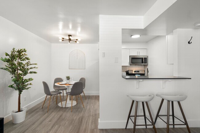 Photo - Fringe Midtown