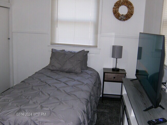 Photo - 17 2nd Ave NE Unit 1