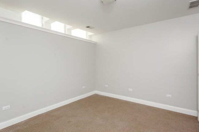 Photo - 3 bedroom in Chicago IL 60642