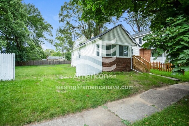 Photo - 404 W George Ave