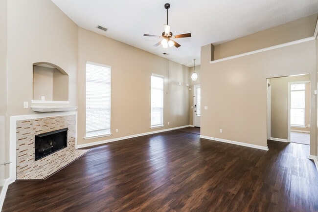 Photo - 7627 Glen Laurel Way