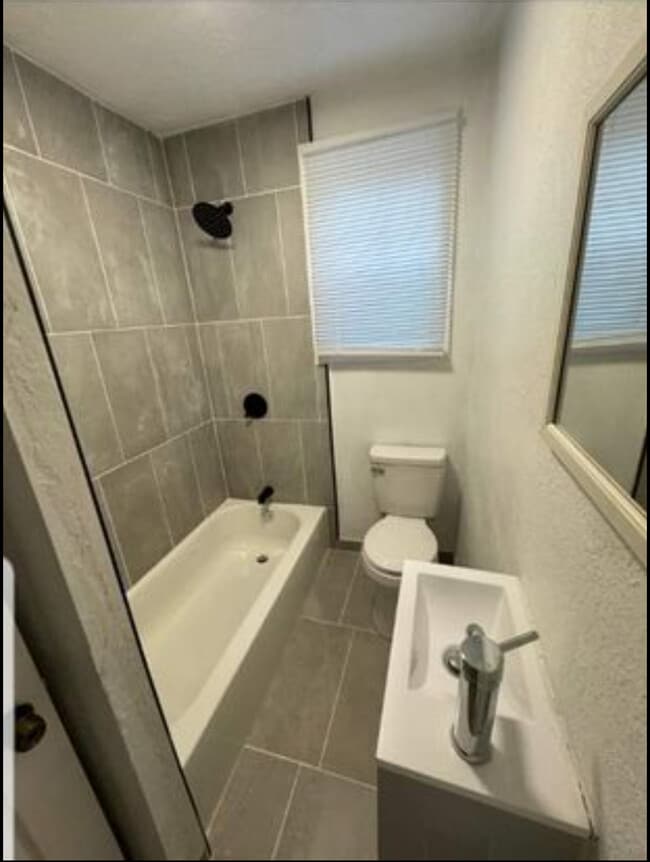 Photo - 3810 Vermont Ave Unidad 1