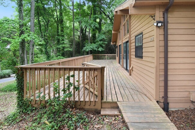 Photo - 149 Windcliff Rd