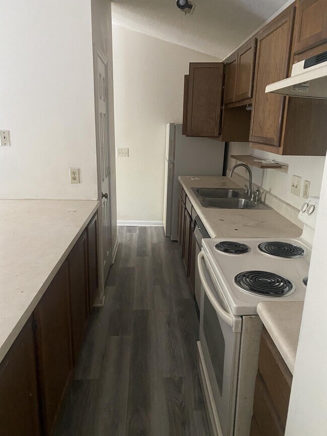 Photo - 3107 Darden Rd