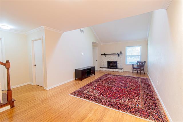 Photo - 2028 Towngate Dr