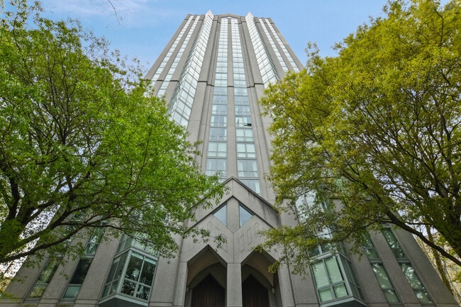 Fachada del edificio - 2870 Pharr Court South NW Unidad #2208