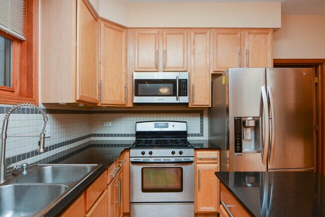 Photo - 1736 W Augusta Blvd Unit J09P