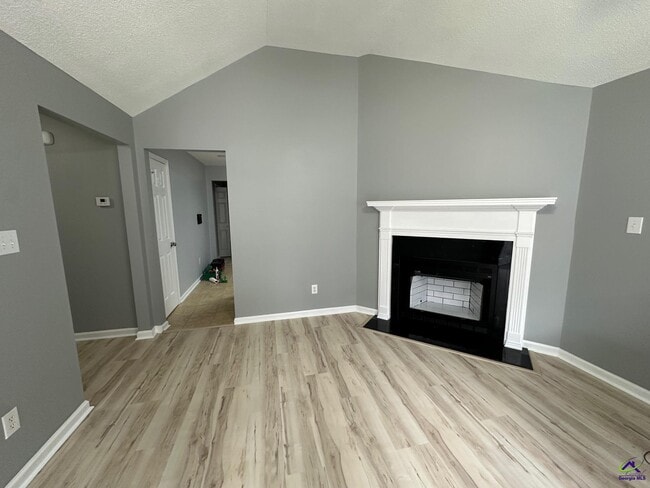 Photo - 122 Somerset Dr