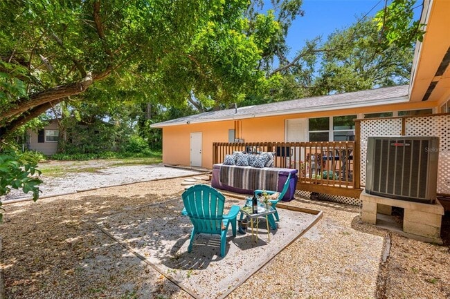 Photo - 2201 Park St N