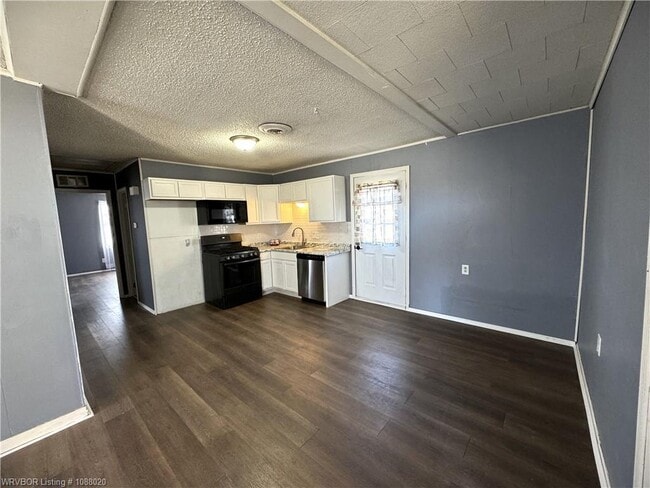 Photo - 107 S Oak St