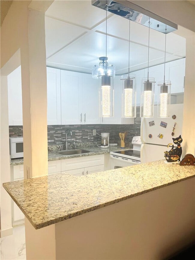 Photo - 446 Fanshaw K Unidad 466