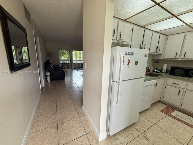 Photo - 8101 Camino Real Unidad C315