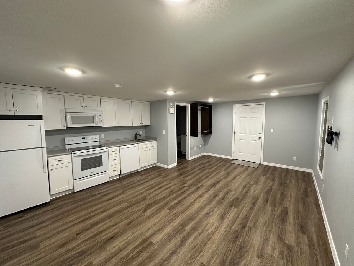 Photo - 709 E 6th St Unit 709 E 6th St A