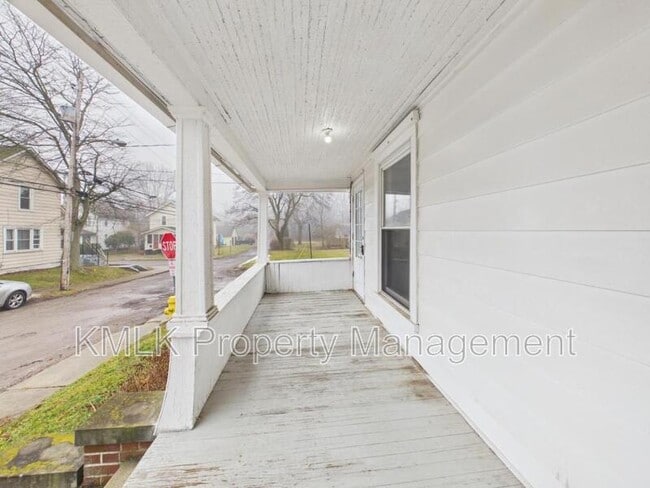 Photo - 36 23rd St SW