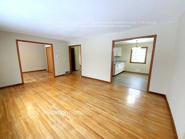 Photo - 124 Oakwood Rd