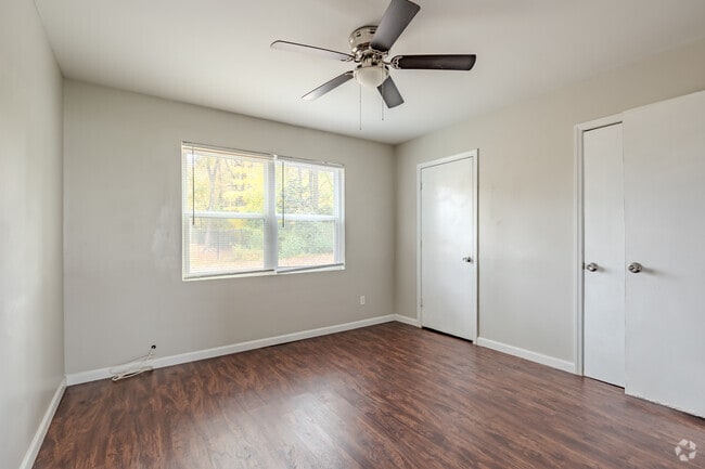 1BR, 1BA - 850SF