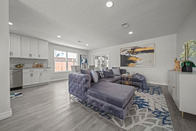 Photo - 1109 Moody St