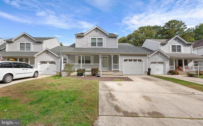 Photo - 560 Twin Cove Ln Townhome