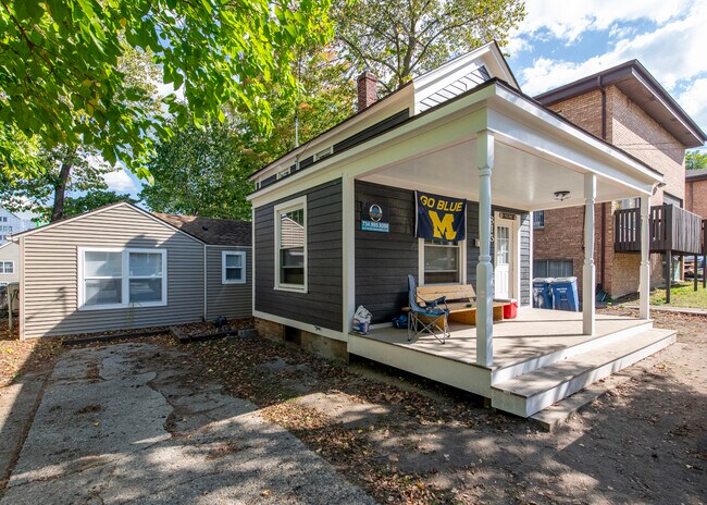 Photo - 815 Brown St