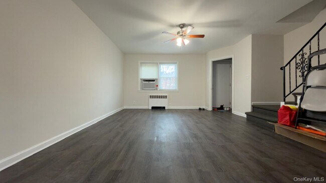 Building Photo - 153-25 77th Rd