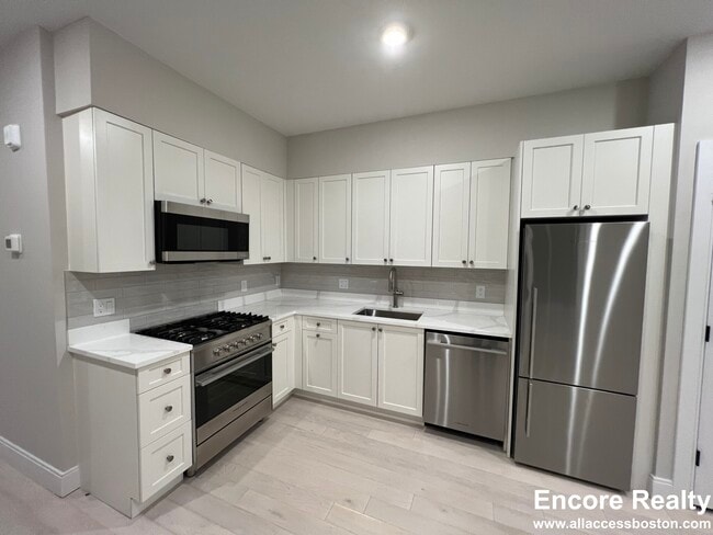 Photo - 191 Green St Unit 405