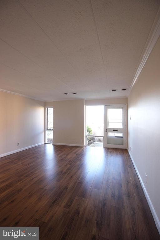 Building Photo - 5709 Indian Ct Unit 190