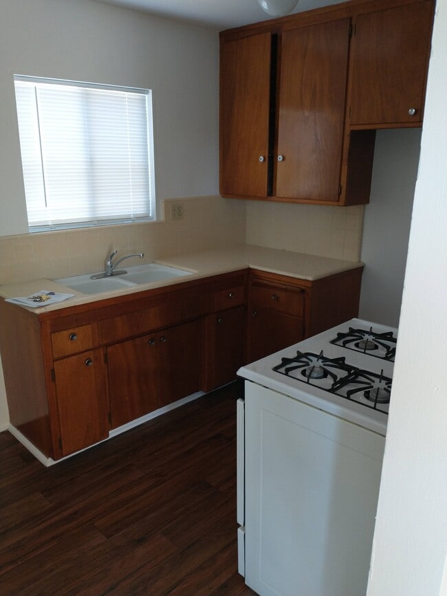 Photo - 130 N Ivy Ave Unit C