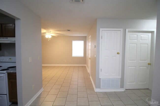 Photo - 7135 Pearson Rd