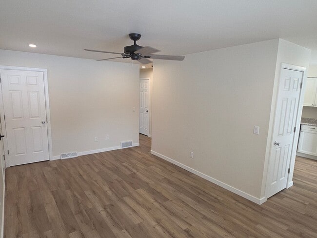 Photo - Updated 2 bedroom Hartford ranch
