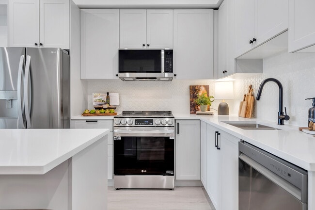 Photo - 20144-20186 86 Ave