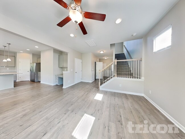 Photo - 2910 Timewinder Way