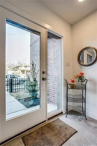 Photo - 627 Finley Ct