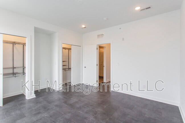 Photo - 1154 S Sydenham St Unit 2