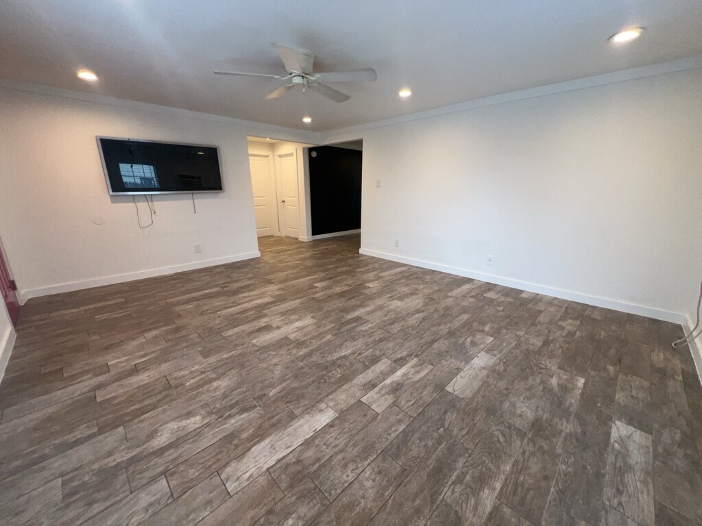 Photo - 1917 Thonig Rd