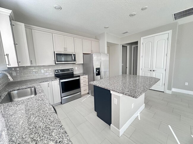 Photo - 4016 Basket Oak Cir