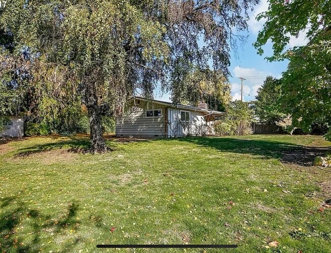 Photo - 1005 NE Newall Rd