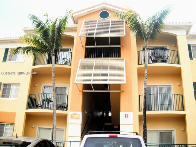 Building Photo - 7200 NW 114th Ave Unit 307