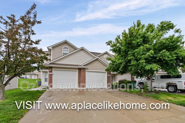 Photo - 805 SW Imperial Ln