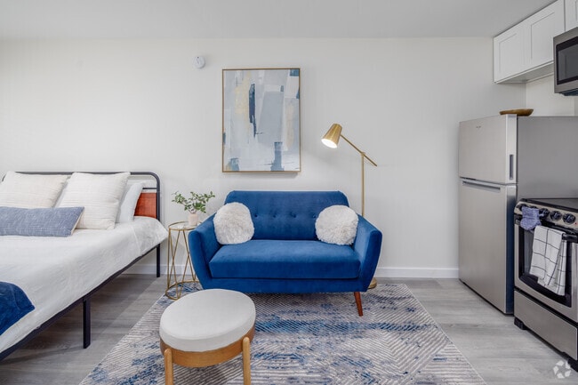 Studio - S2 - 288SF - Living Area - Hermitage Studios Nashville